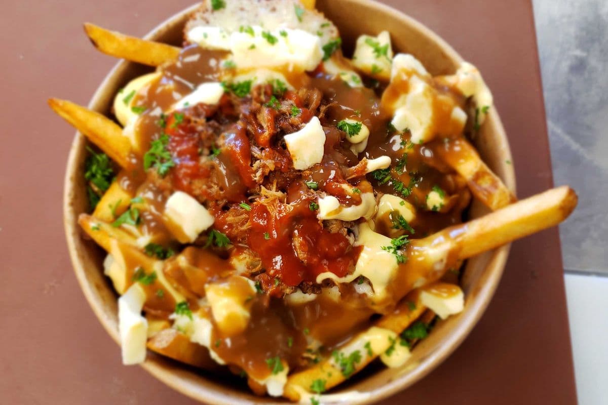 SMOKT MEAT POUTINE (Large )