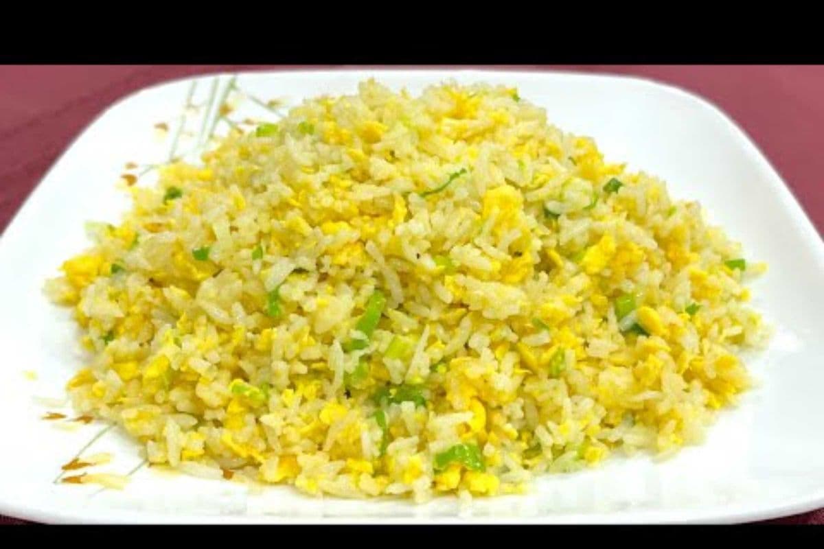 Fried Rice with Egg and Vegetables (vegetarian) 蛋什菜炒飯（齋）