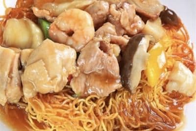F02. Cantonese-Style Fried Noodle 广东炒面