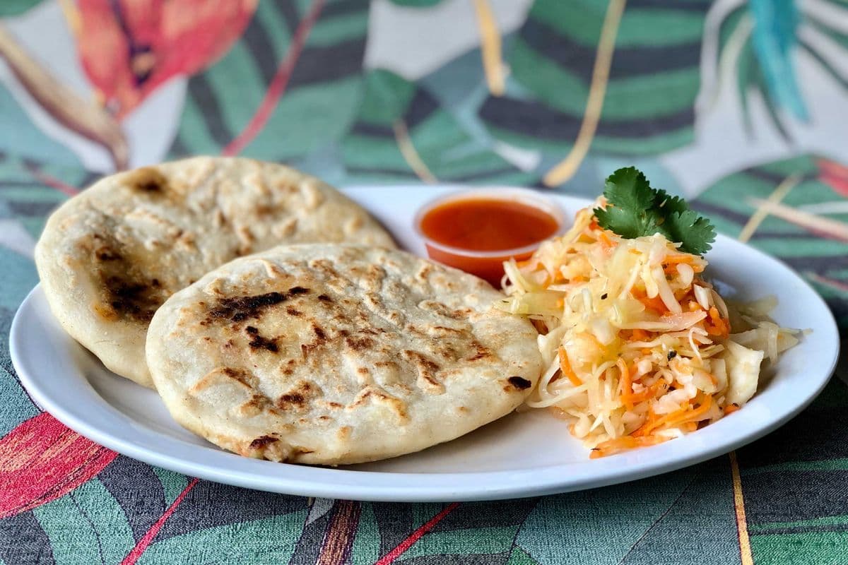 PUPUSA COMBO + BOISSON