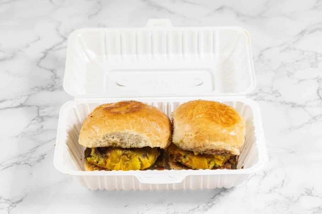 Vada Pav (Per Plate - 2pcs)