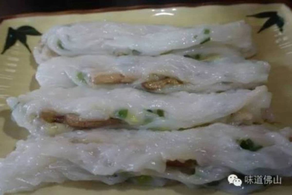 B6. Pork Liver Rice Noodle Roll 爽脆猪润肠