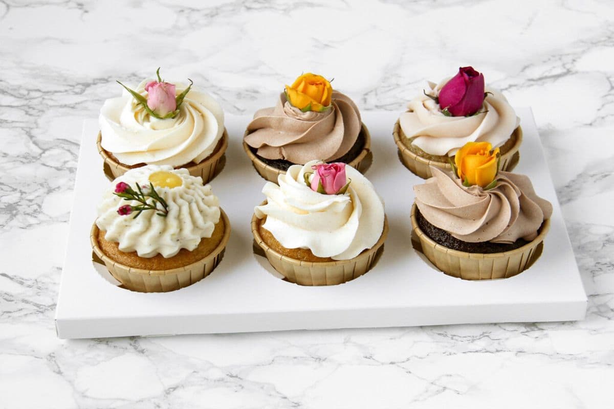 Assorted Mini Cakes - Half a dozen
