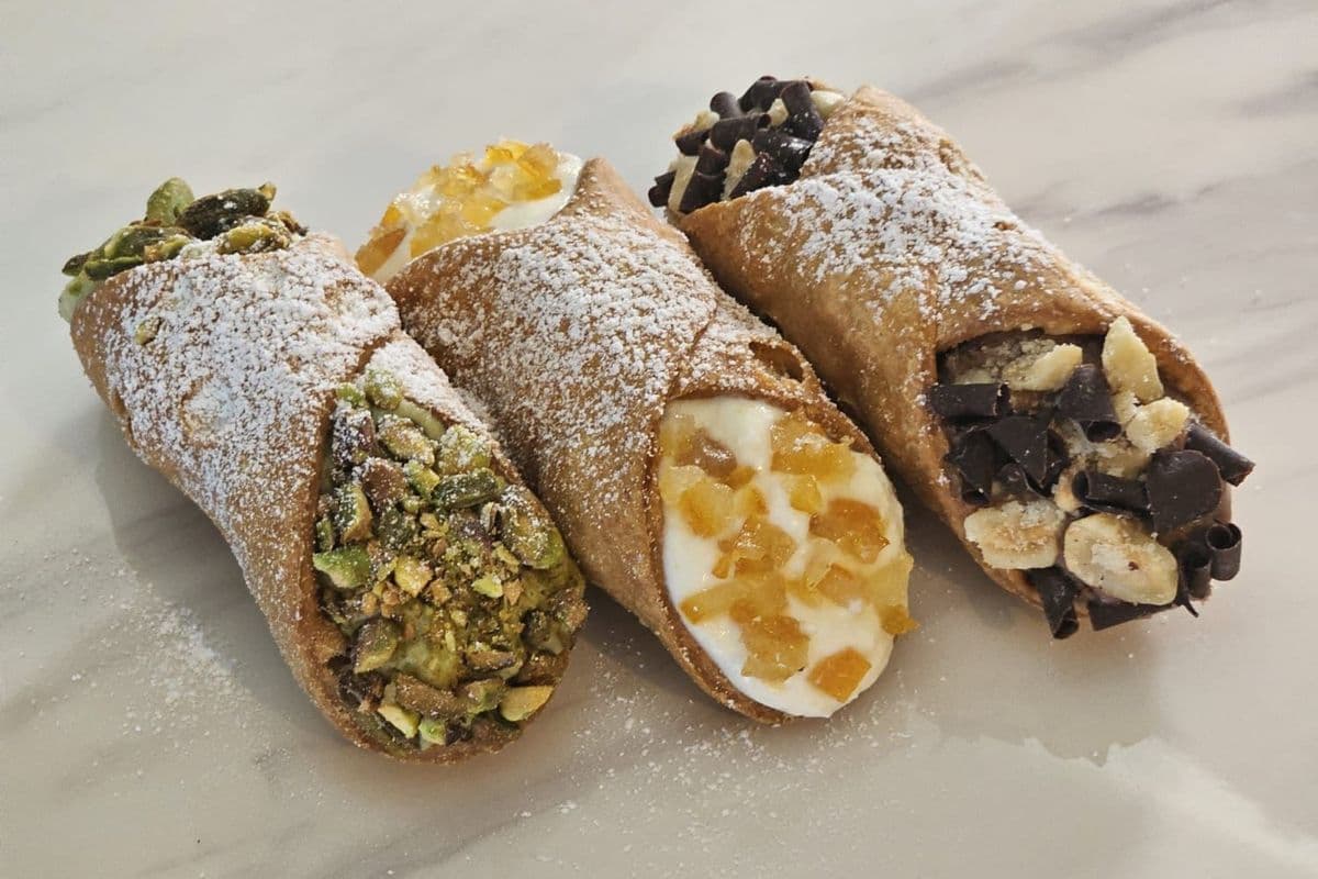 Sicilian Cannoli Trio