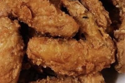 J06. Deep-Fried Chicken Wings 炸鸡翼(8只)
