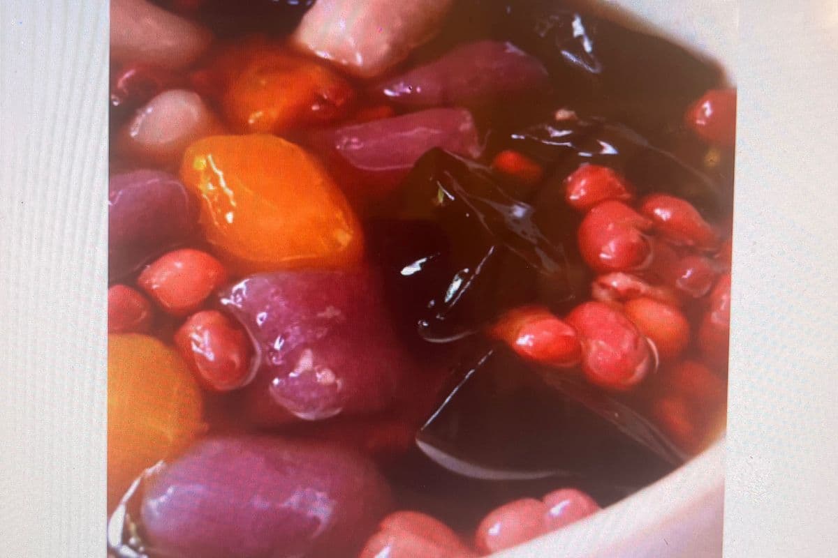 Grass Jelly with Purple rich porridge soup (烧仙草紫米粥糖水）