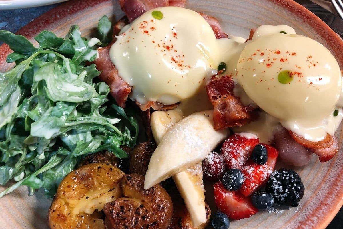 Bacon Egg Benedict