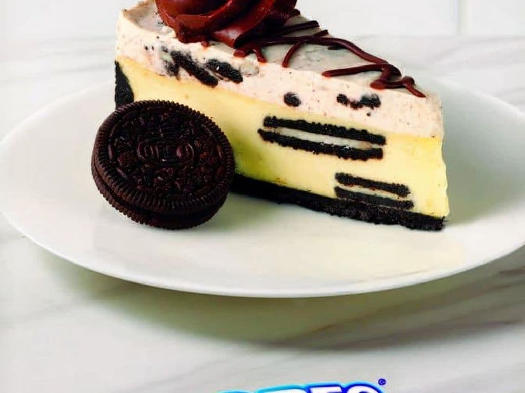 Oreo Cookies & Cream Cheesecake