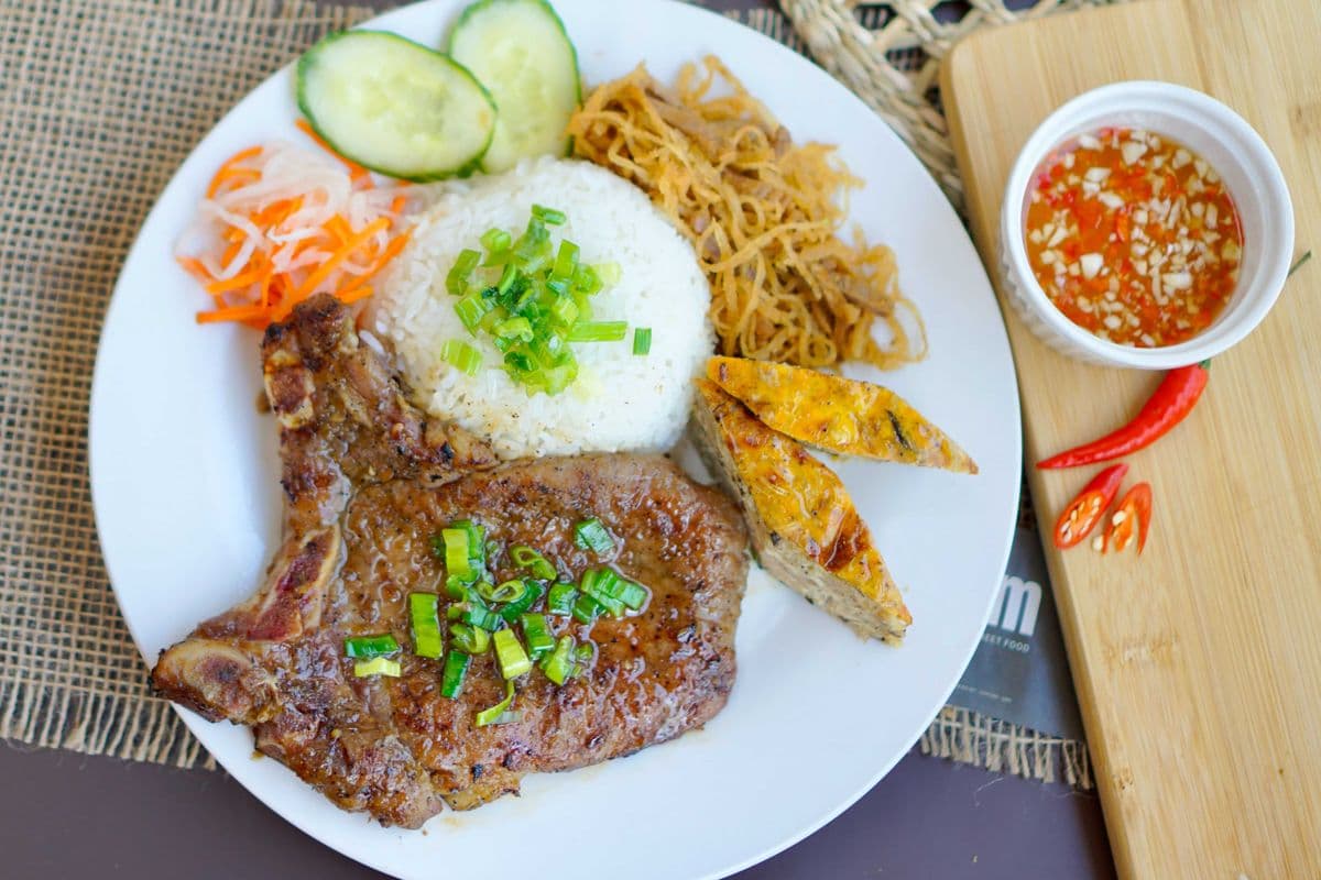 R1. Pork Chop, Shredded Pork, and Egg Meatloaf / Cơm Sườn Bì Chả