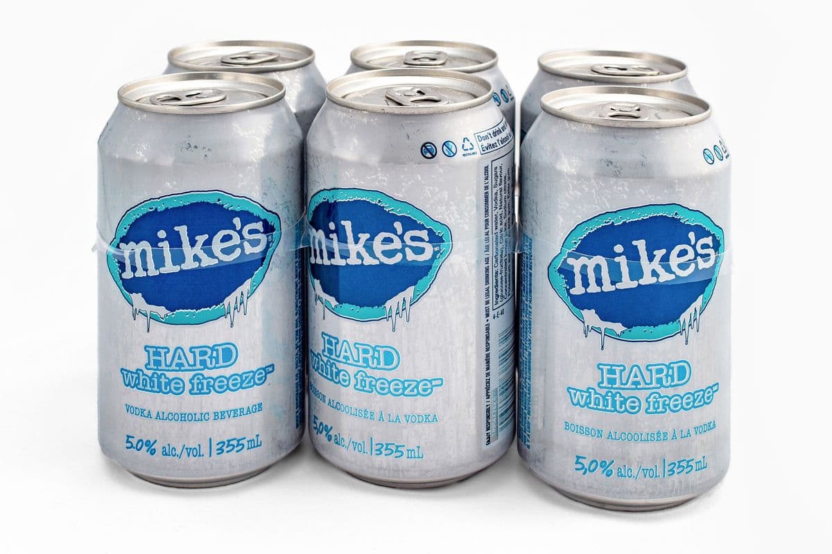 Mike's Hard White Freezer (6 x 355 ml Cans)