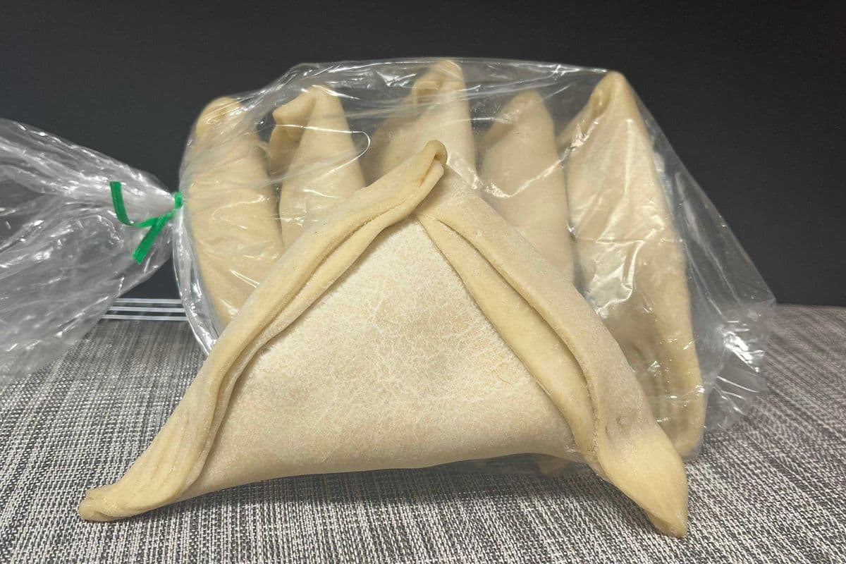 Frozen Chicken, Potato & Vegetable Empanadas 1/2 dozen