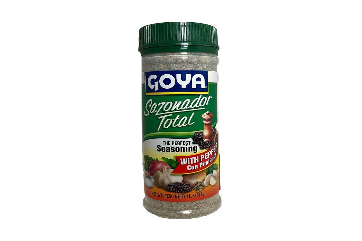 Goya Total Seasoning with Pepper (312g)