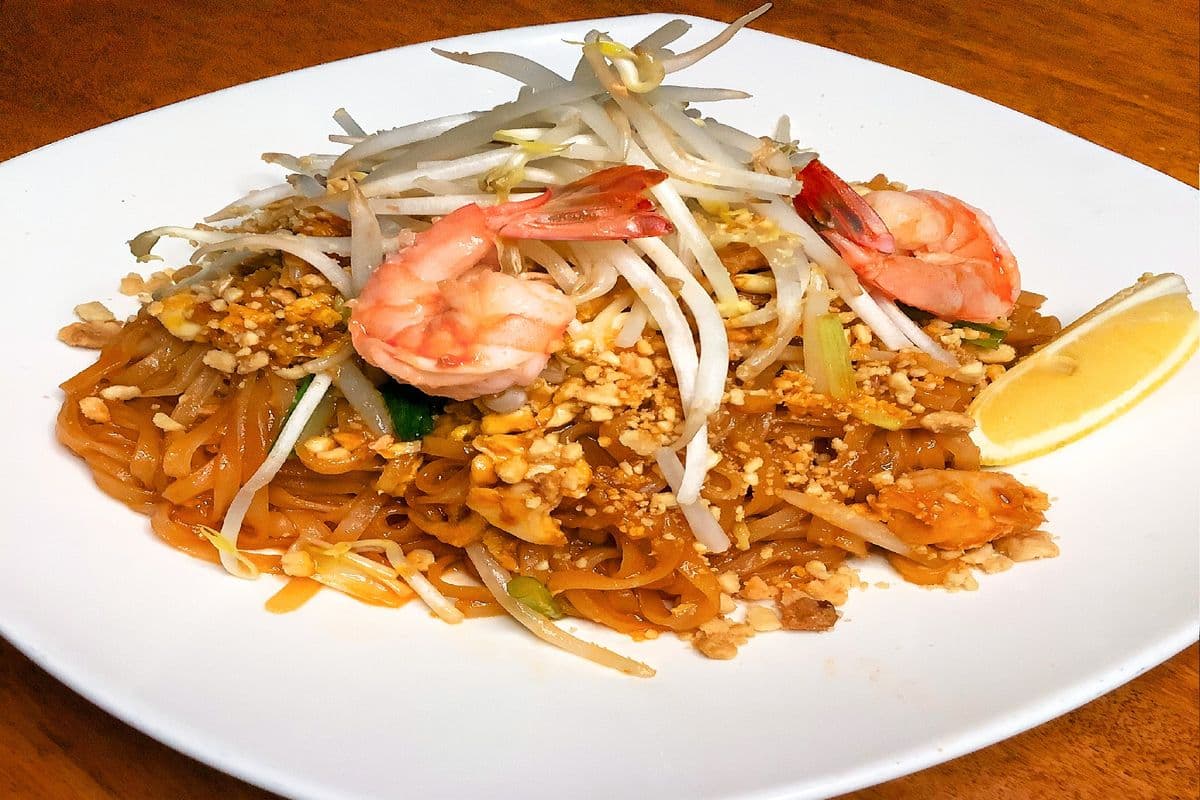 Chicken and Shrimp Pad Thai