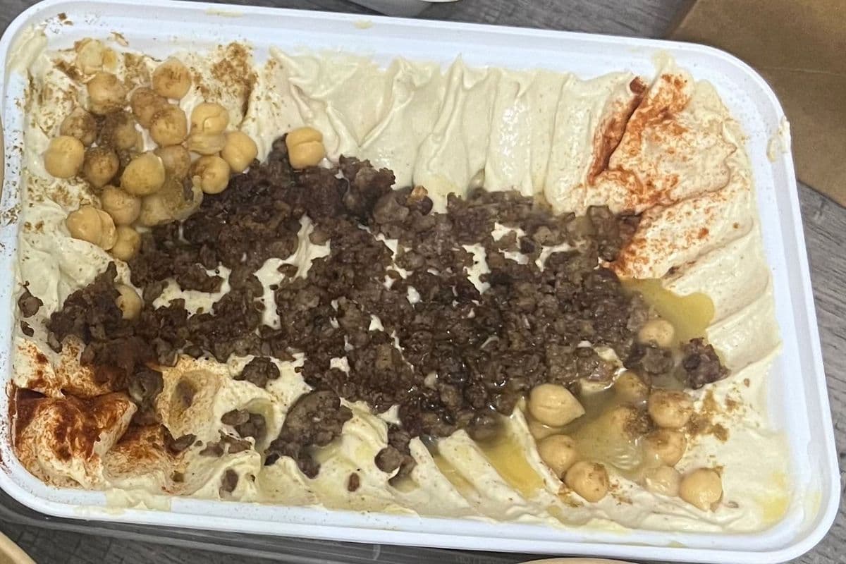 Hummus with Meat