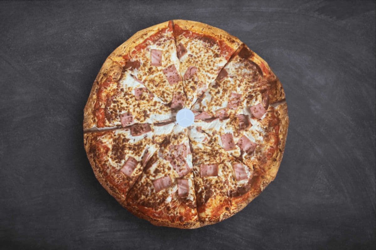 Pizzas 10" - Pizza Québécoise / Quebec Pizza