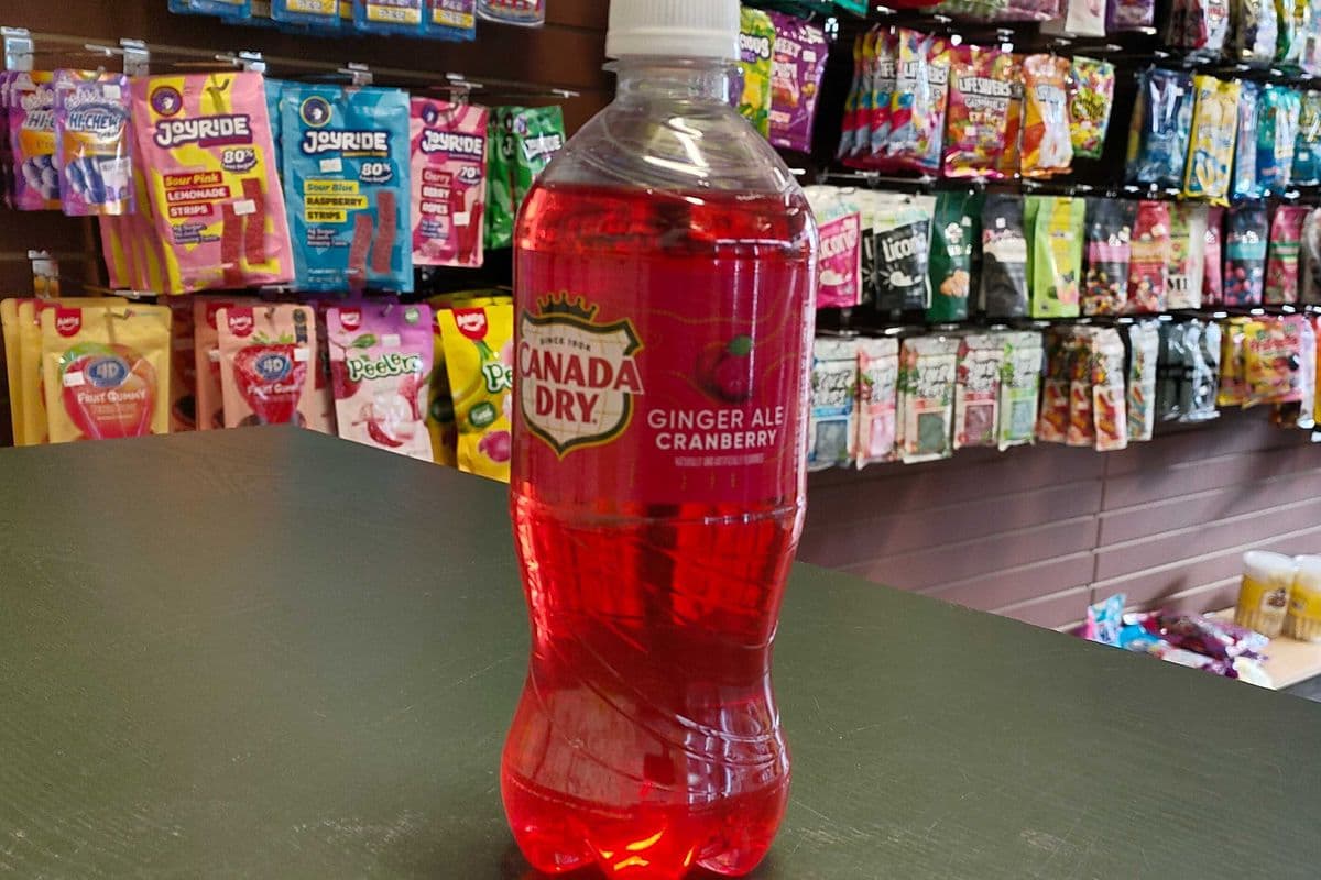 Canada Dry Ginger Ale Cranberry (591 ml) (591ml)