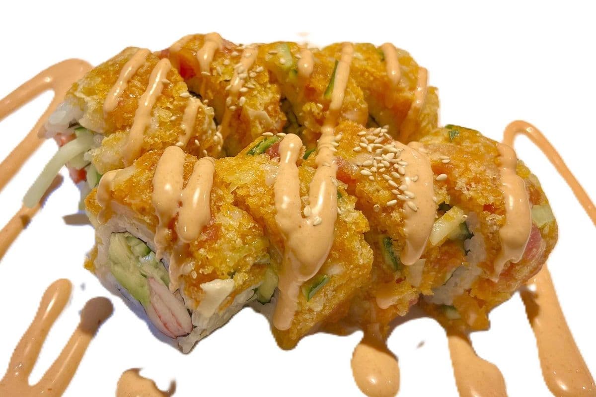 Tex-Mex Roll (Assorted Fish & Spicy Crunch on top)