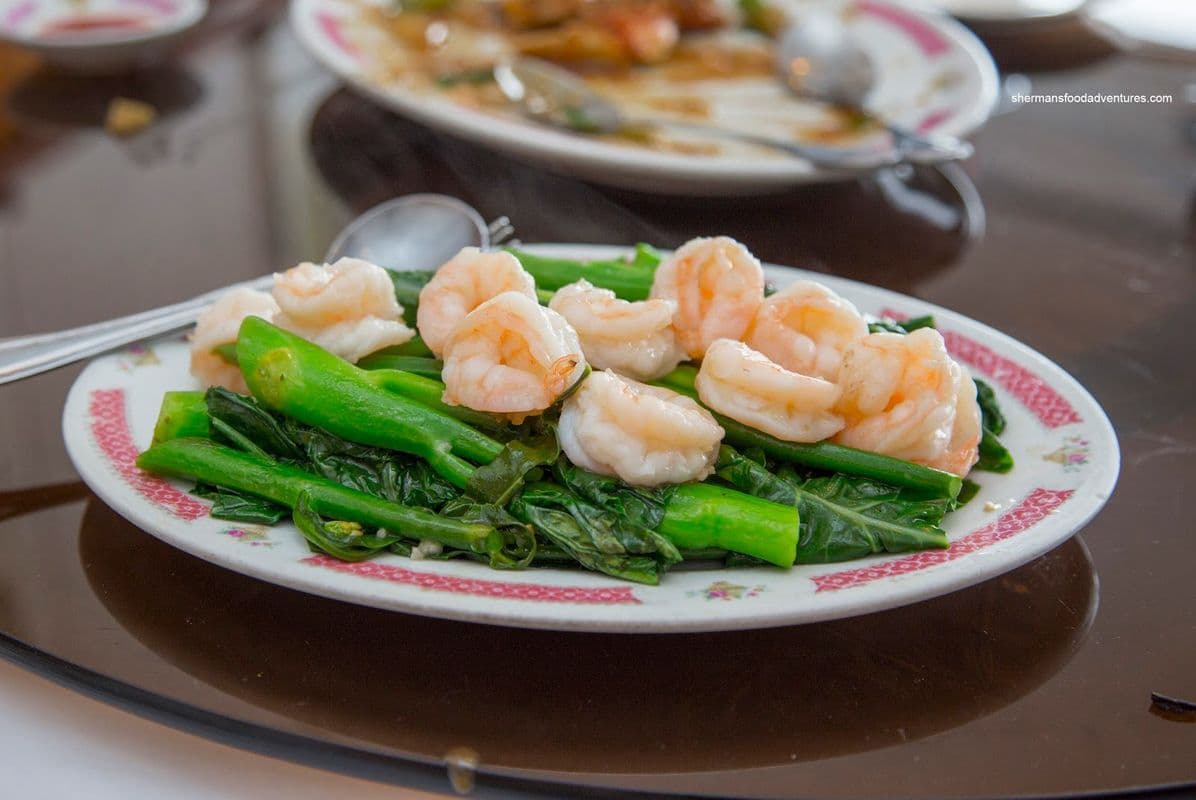 Sautéed  Prawns with Chinese Broccoli / 芥蘭蝦球