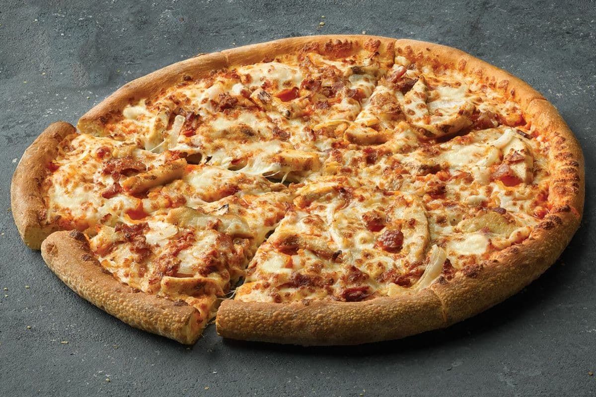 14" Pizza large au poulet buffalo / Large 14" Fiery Buffalo Chicken Pizza