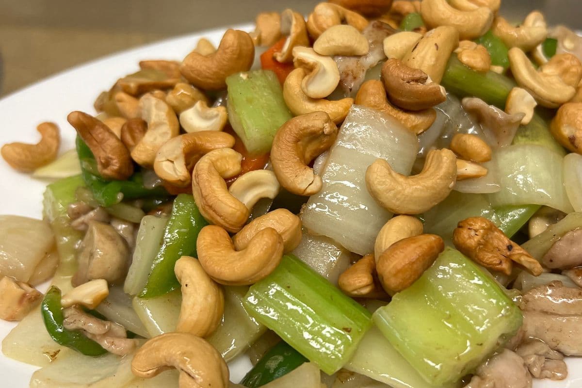 Diced Vegetables, Chicken, and Cashews