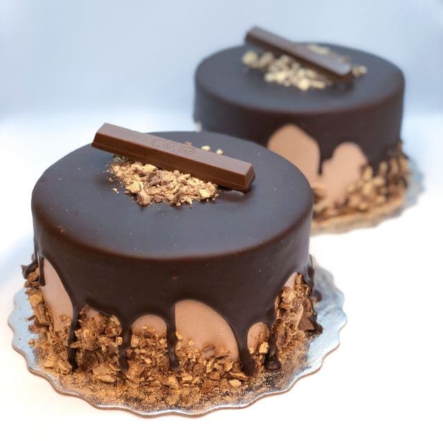 KittyKatt (6" round cake 8-10 Slices)