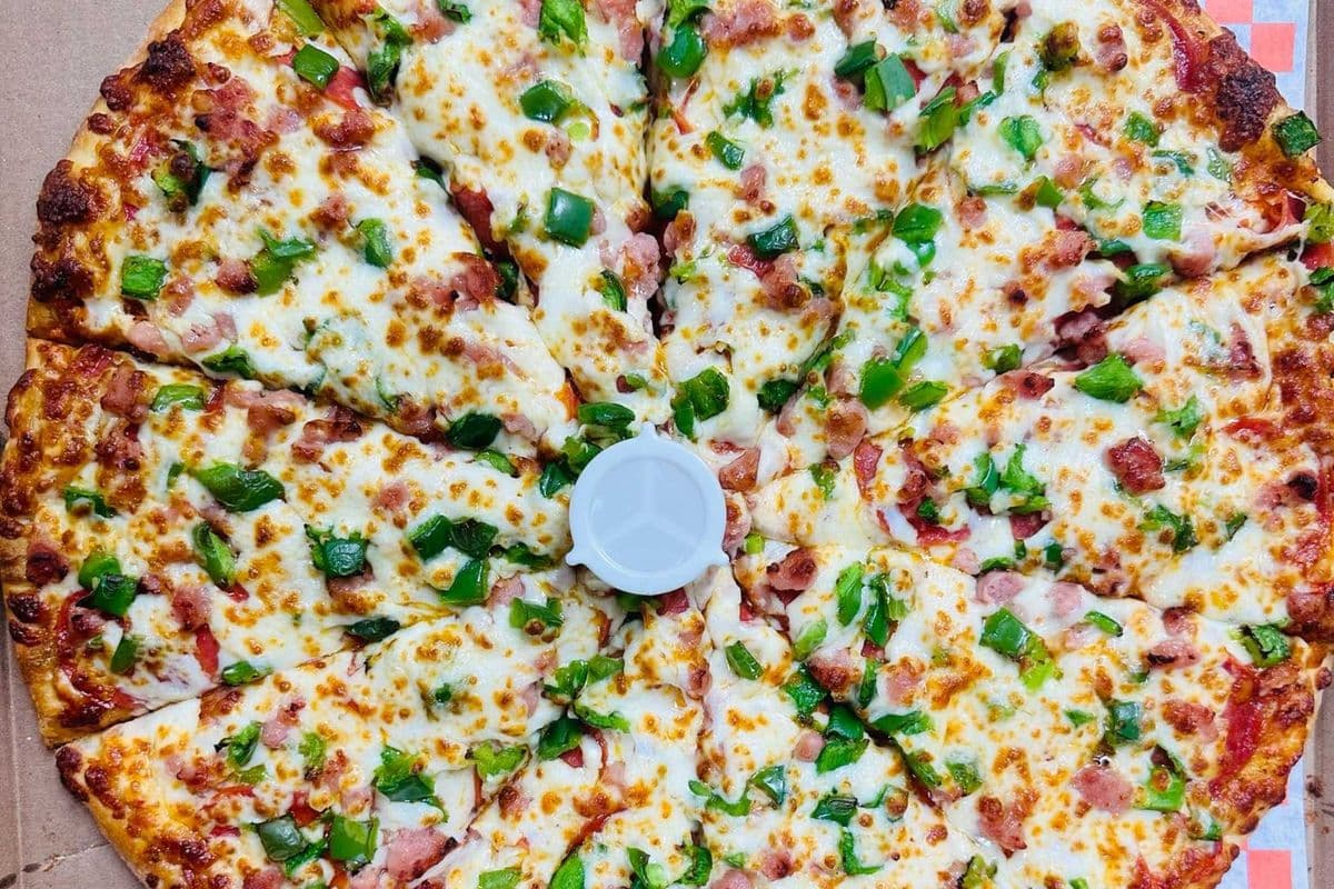 Deluxe Pizza