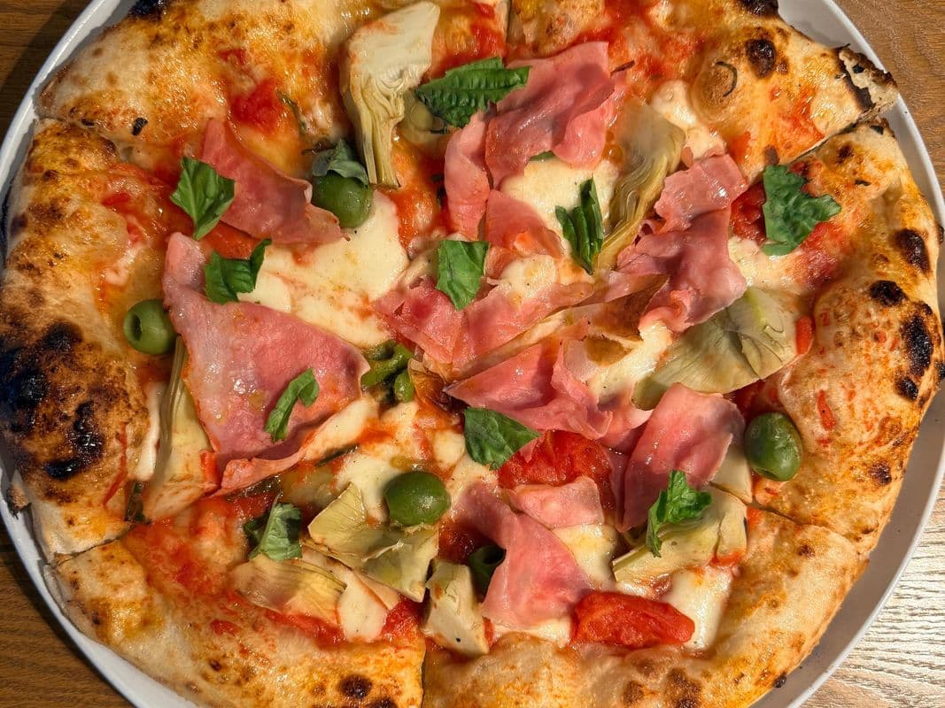 Capricciosa Pizza