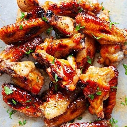 15 Wings with 2 Pieces of Garlic Bread