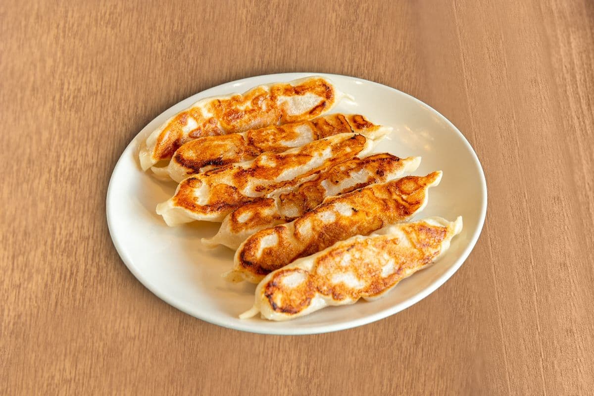 Pan Fried Pork Pot Stickers (6 pcs) 豬肉鍋貼