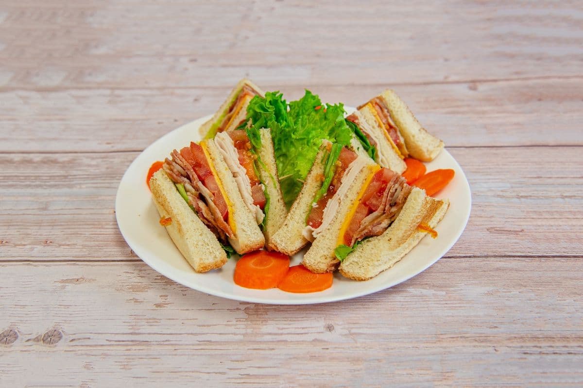 Triple Decker Club