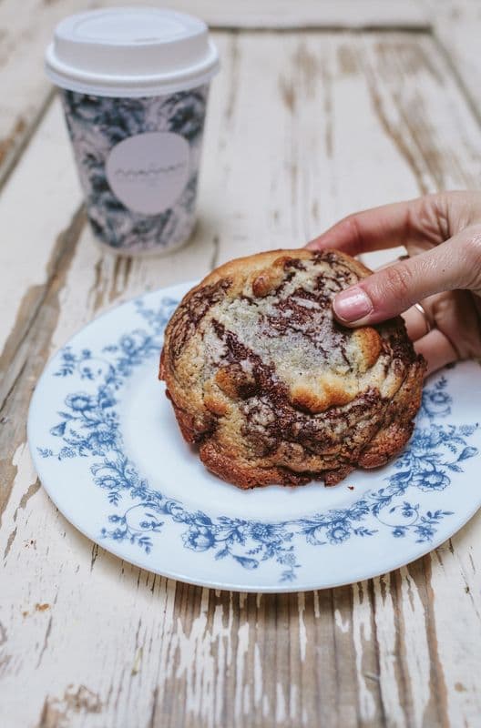 Maman's nutty chocolate chip cookie
