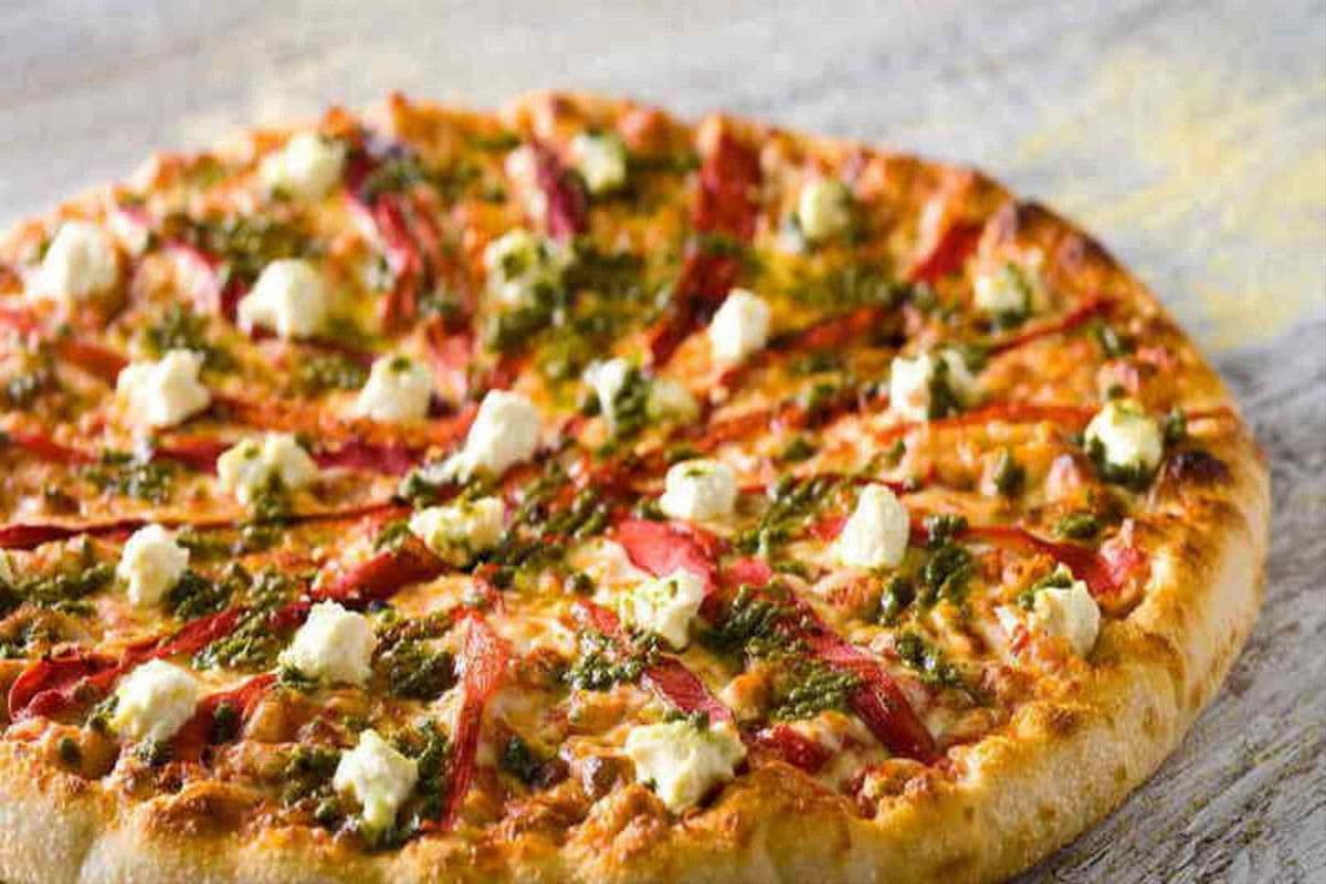 Medium Capri Pizza