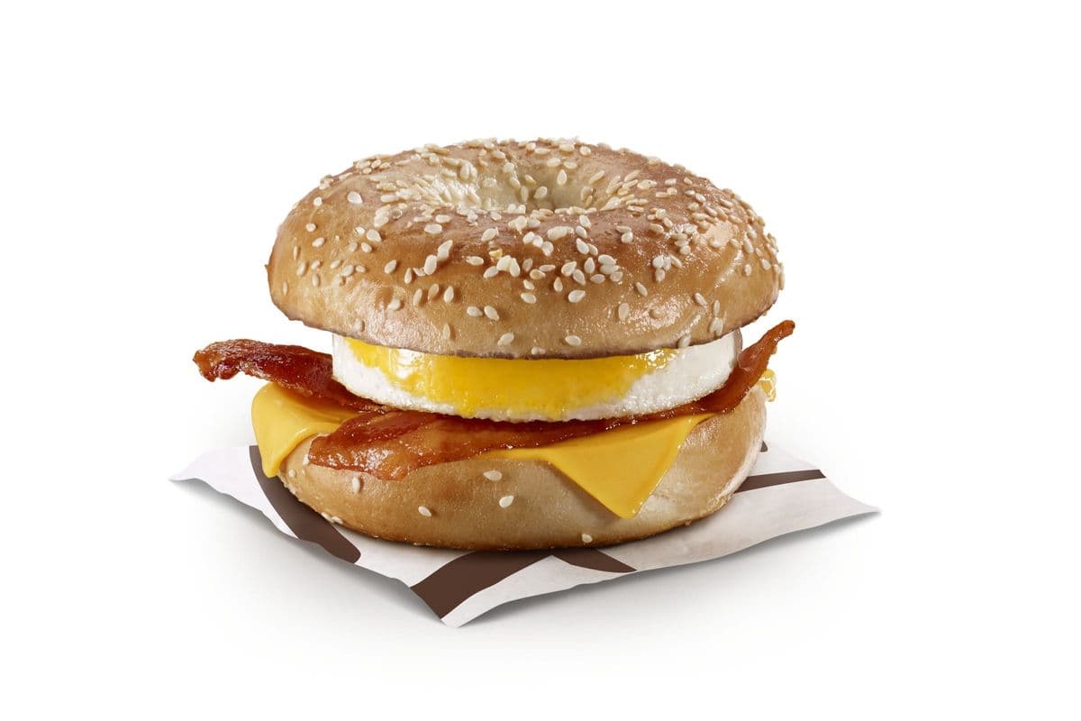 Sesame Bacon 'N Egg Bagel [550.0 Cals]