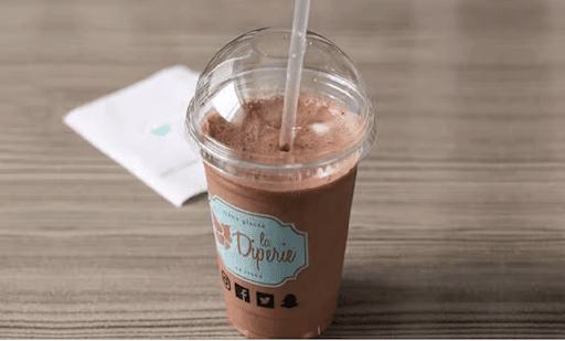 Iced Coffee / Café Glacée