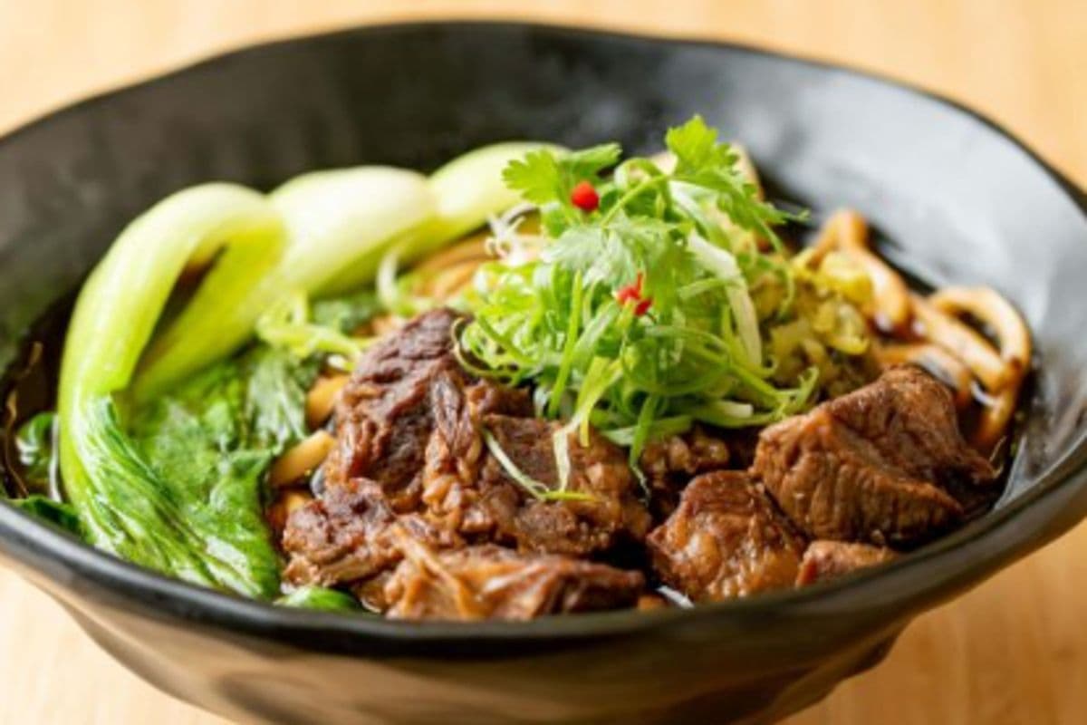 Beef Noodle in Soup without Meat 牛肉湯麵(無肉)