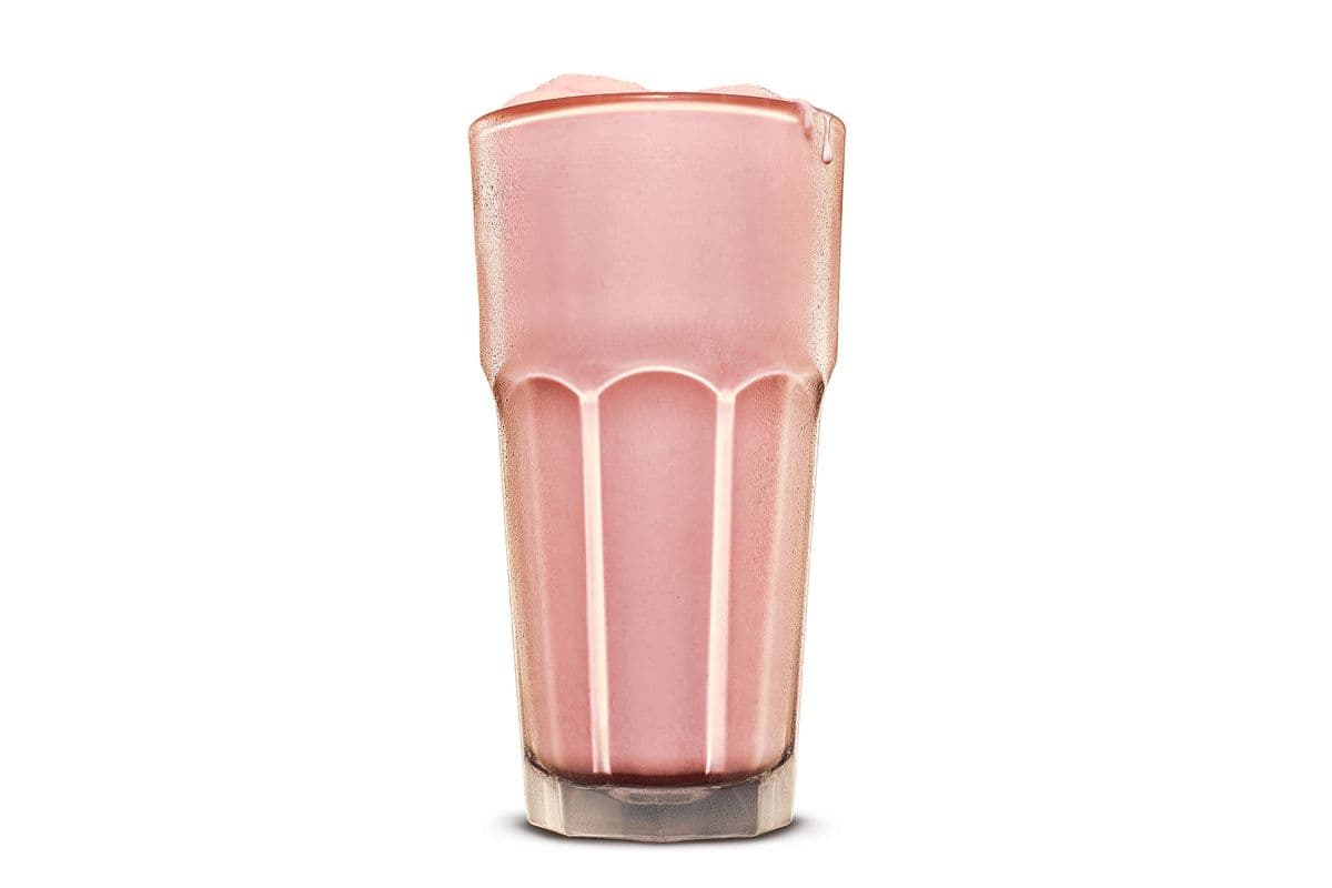 Strawberry Shake (690 Cals)
