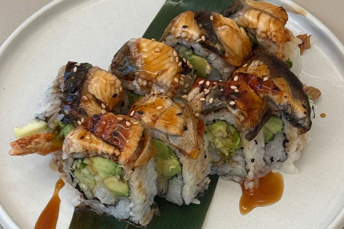 Black Dragon Roll (8 pcs)