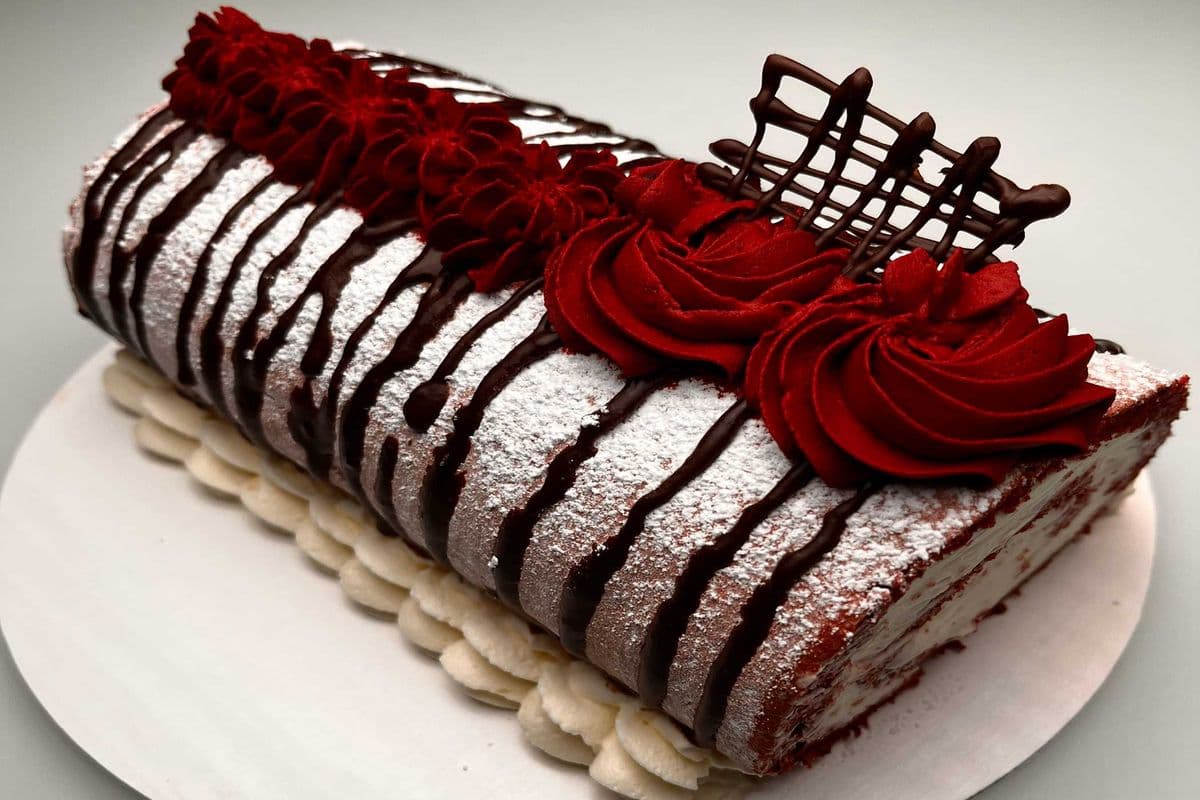 5in Vanilla/Red Velvet/Chocolate/Coffee Roll Cake