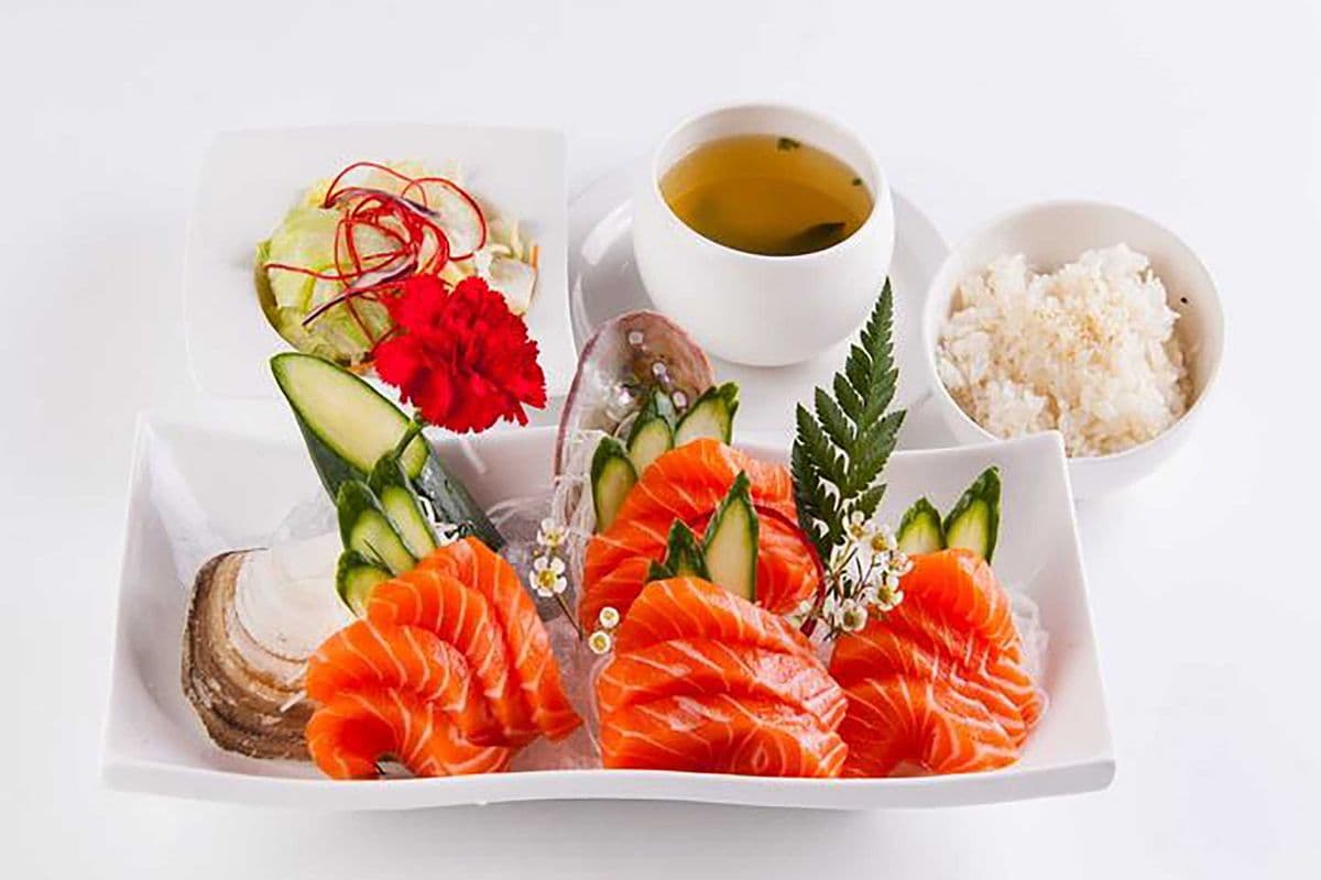 Salmon Lover (15 pcs)