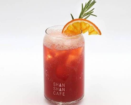 Iced Bloody Peach Soda