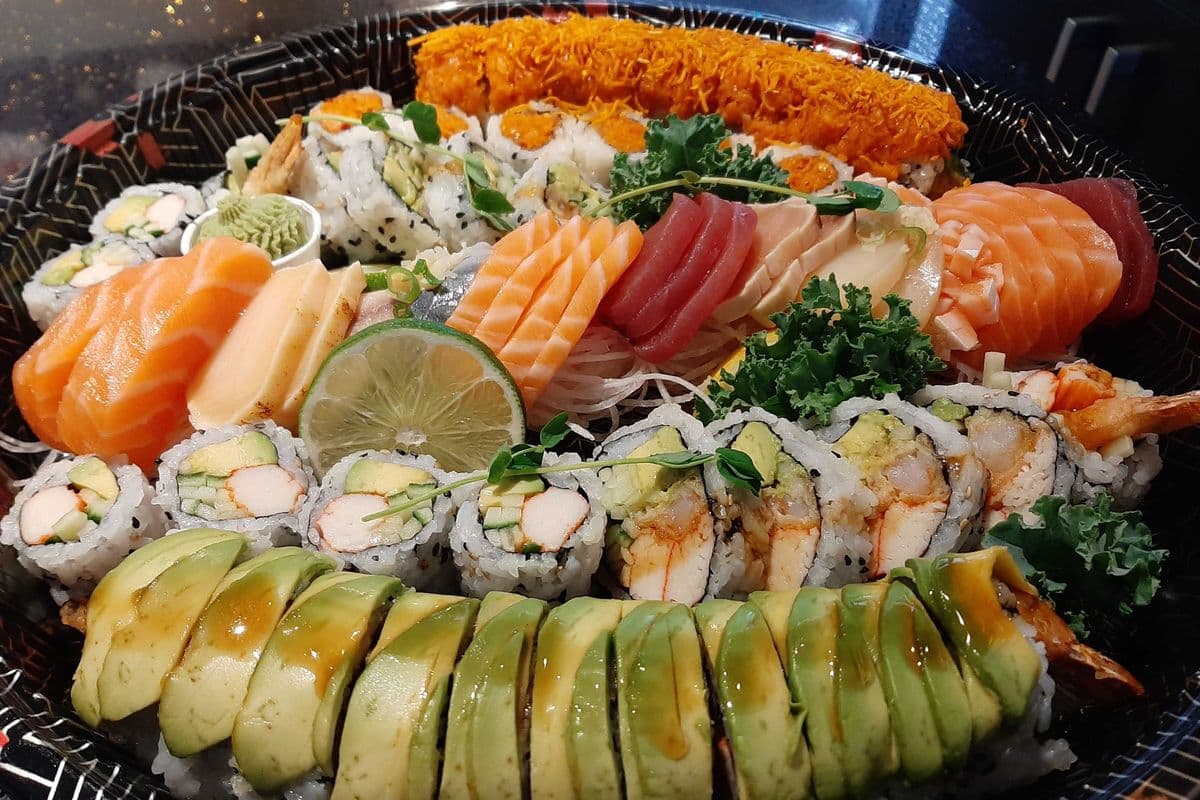 PT2 Sashimi and Maki Large (66 pcs)