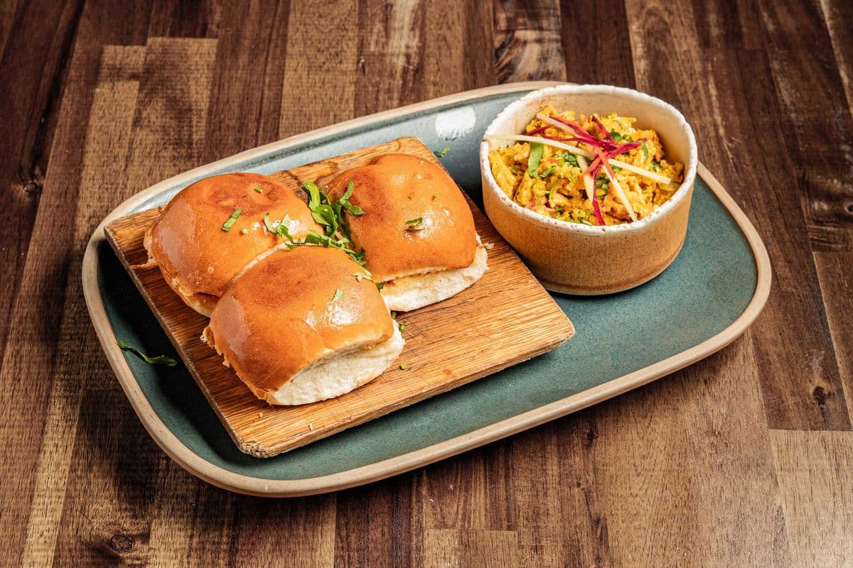 Paneer bhurji Pav (3 pcs)