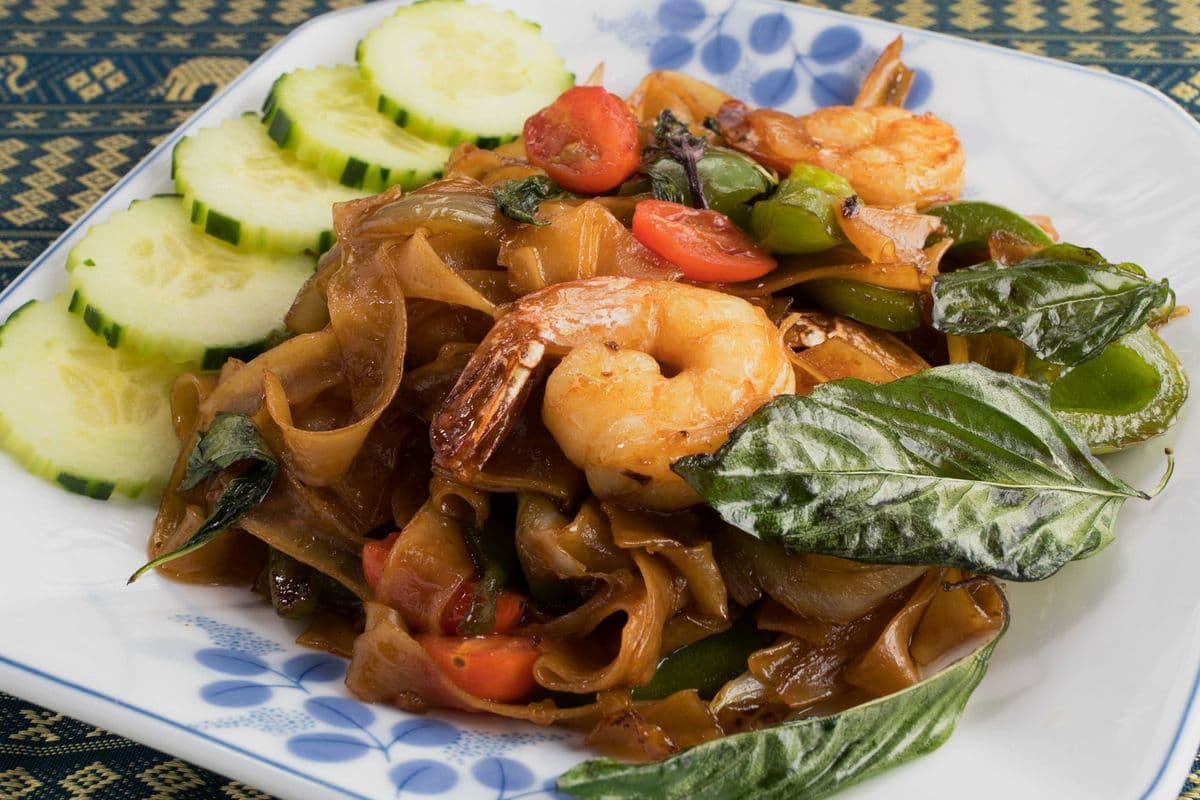 40. Pad Kee Mao