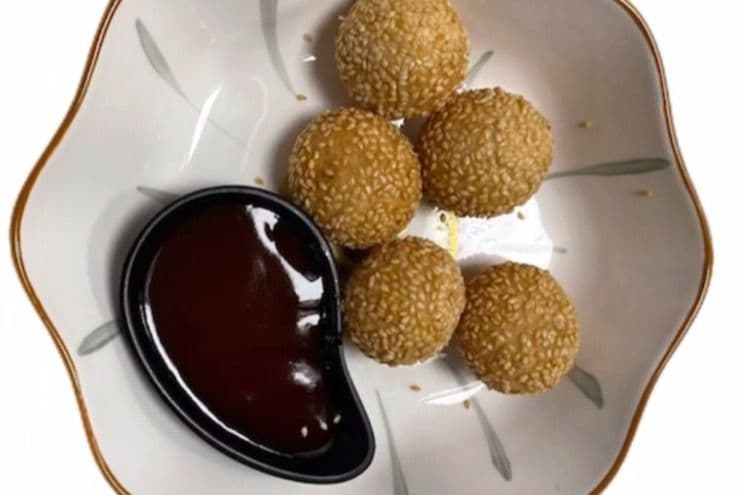 Deep Fried Sesame Balls 炸芝麻球 (5 pcs)