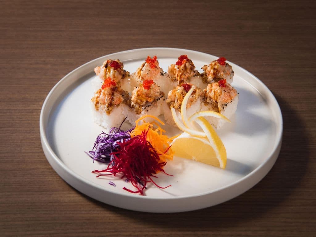 Tobiko Scallop Oshi