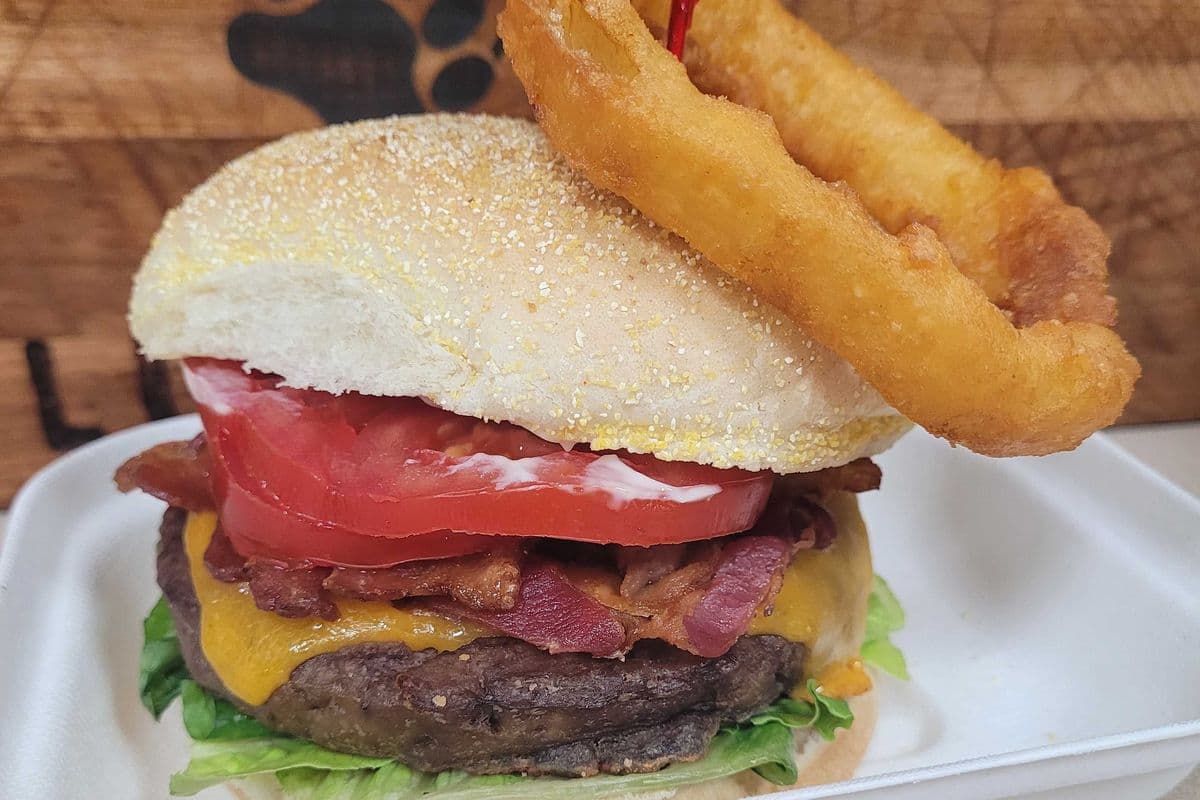 Straight up beef burger..