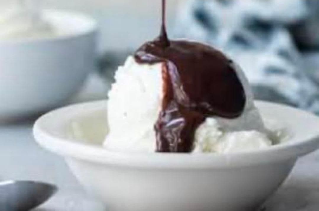 Large Vanilla Sundae