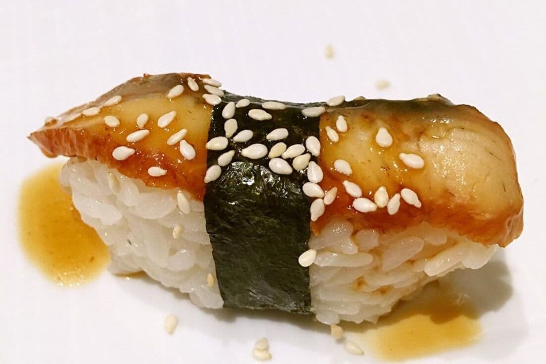 S07. BBQ Eel Sushi (2 pcs)