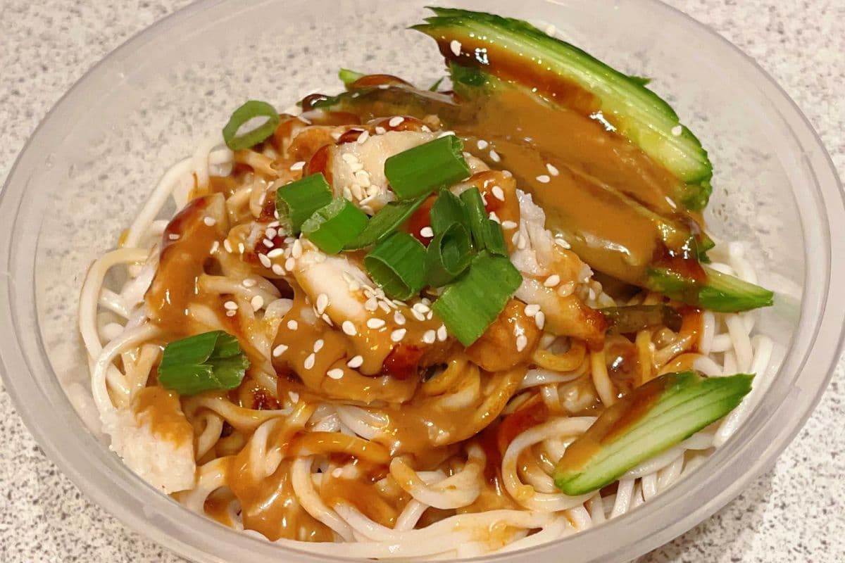14. Cold Noodles with Sesame Sauce and Chicken 麻酱鸡丝凉面
