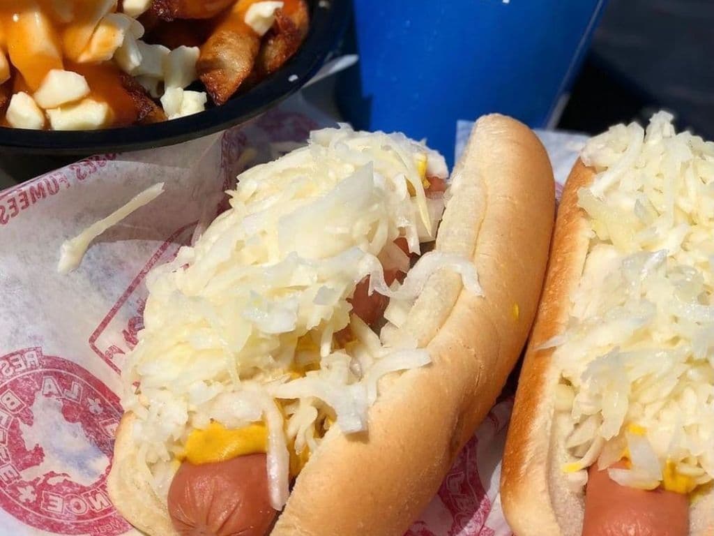 Hot-Dog Vapeur /  Steamed Hot Dog